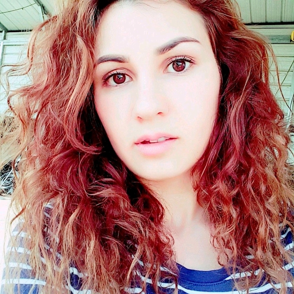 Meet your Posher, Dania